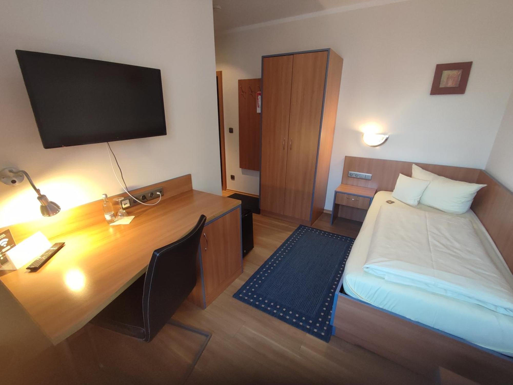 Hotel Landgasthof Euringer オーバーシュティム エクステリア 写真